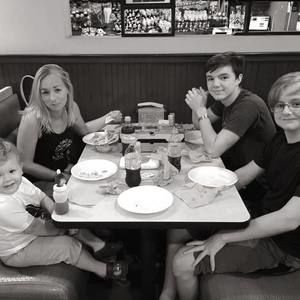 Meet your Posher, Jamie